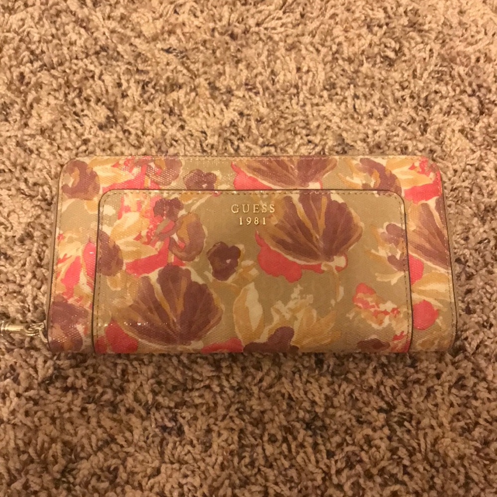 Brand New floral GUESS wallet wristlet